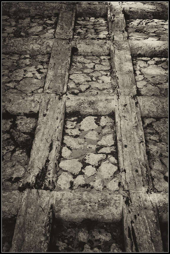 p2012 04 m9 13353m